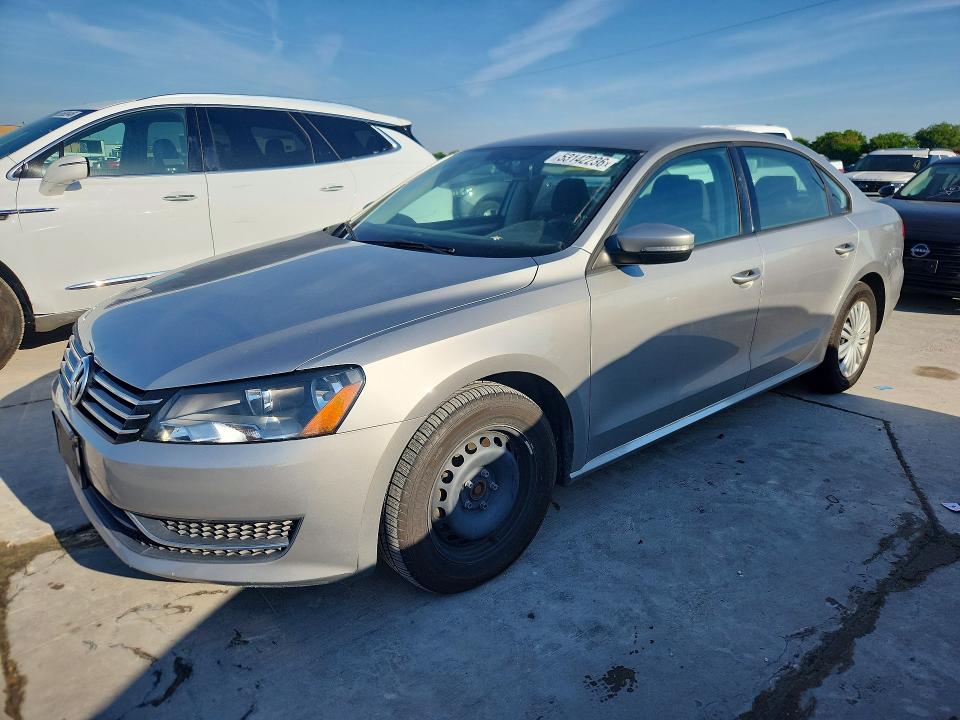53142236 :رقم المزاد ، 1VWAT7A36EC035058 vin ، 2014 Volkswagen Passat مزاد بيع