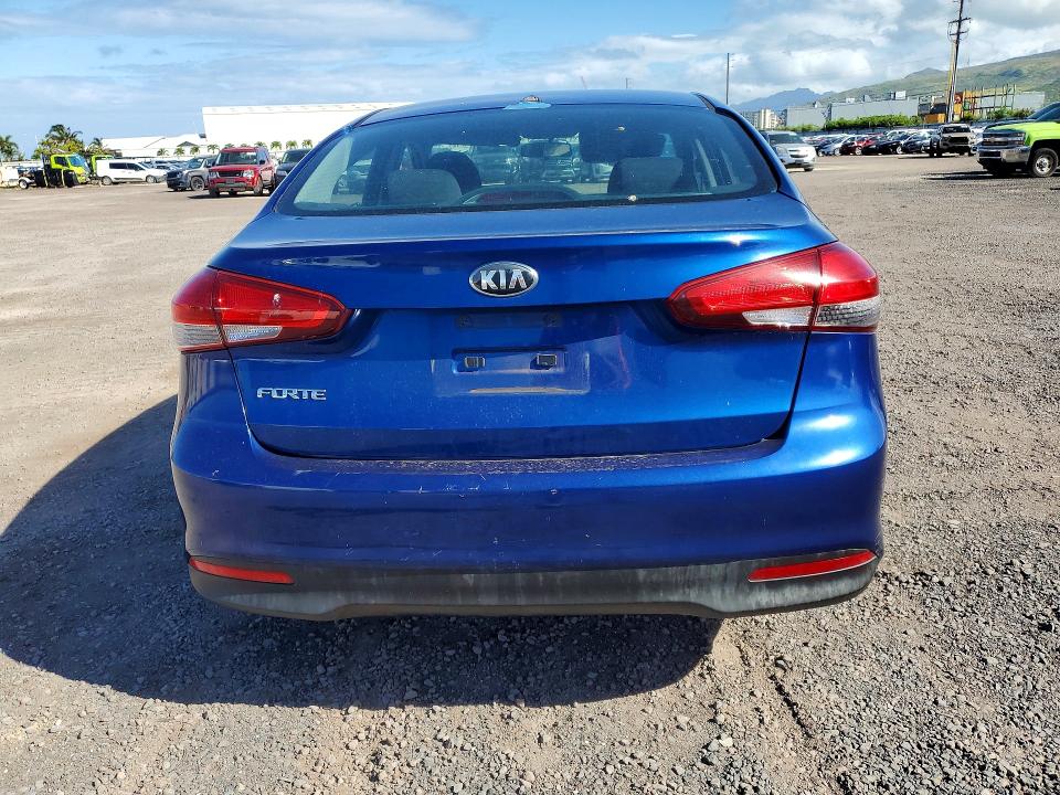 55311726 :رقم المزاد ، 3KPFK4A79JE203940 vin ، 2018 Kia Forte مزاد بيع