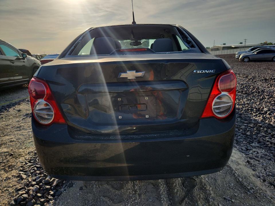 53198606 :رقم المزاد ، 1G1JA5SH2E4105164 vin ، 2014 Chevrolet Sonic مزاد بيع