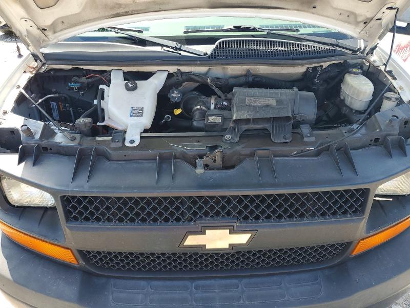 55216706 :رقم المزاد ، 1GB0G2CG1F1276064 vin ، 2015 Chevrolet 3500 مزاد بيع