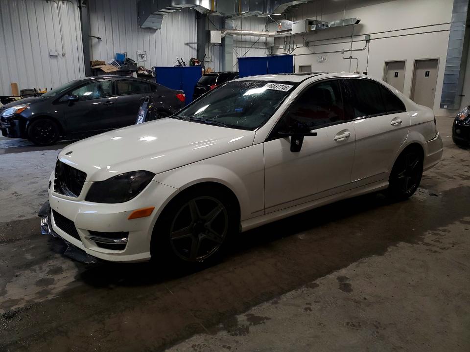 Продажа на аукционе авто 2013 Mercedes-benz C, vin: WDDGF4HB2DA803490, номер лота: 48837746