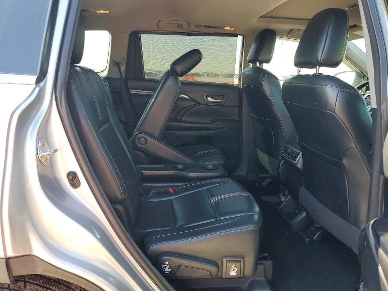 Продажа на аукционе авто 2017 Toyota Highlander, vin: 5TDKZRFH4HS517701, номер лота: 53688696