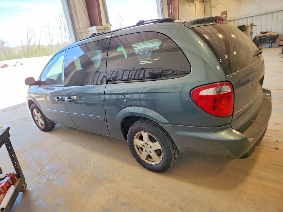 2005 Dodge Grand Caravan მანქანა იყიდება აუქციონზე, vin: 2D4GP44L45R168195, აუქციონის ნომერი: 52352506