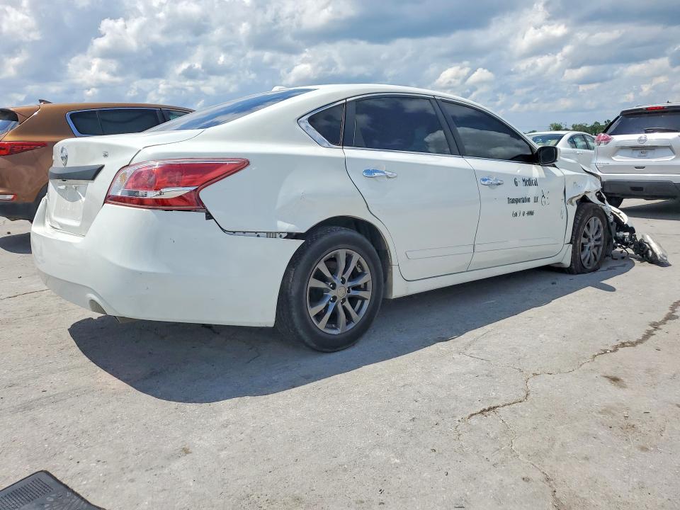 2015 Nissan Altima მანქანა იყიდება აუქციონზე, vin: 1N4AL3APXFC253994, აუქციონის ნომერი: 55163516