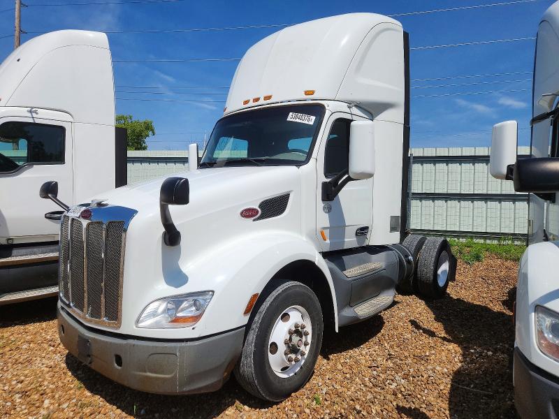 Продажа на аукционе авто 2016 Peterbilt 579, vin: 1XPBA48X8GD354431, номер лота: 53848376