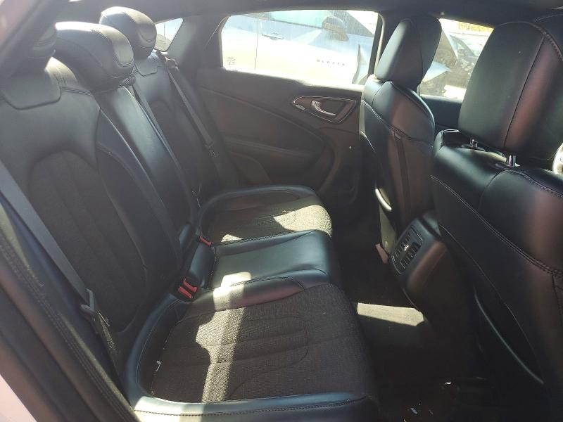 50450436 :رقم المزاد ، 1C3CCCBBXFN712620 vin ، 2015 Chrysler 200 مزاد بيع