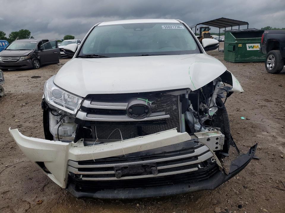 55021736 :رقم المزاد ، 5TDBZRFH3KS732297 vin ، 2019 Toyota Highlander مزاد بيع