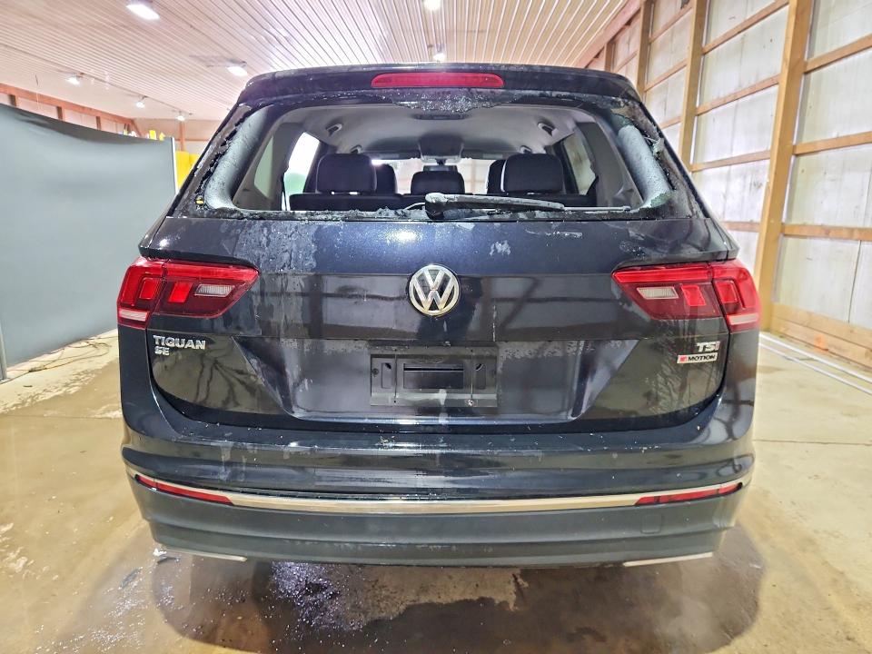 54273166 :رقم المزاد ، 3VV2B7AX3JM003739 vin ، 2018 Volkswagen Tiguan مزاد بيع