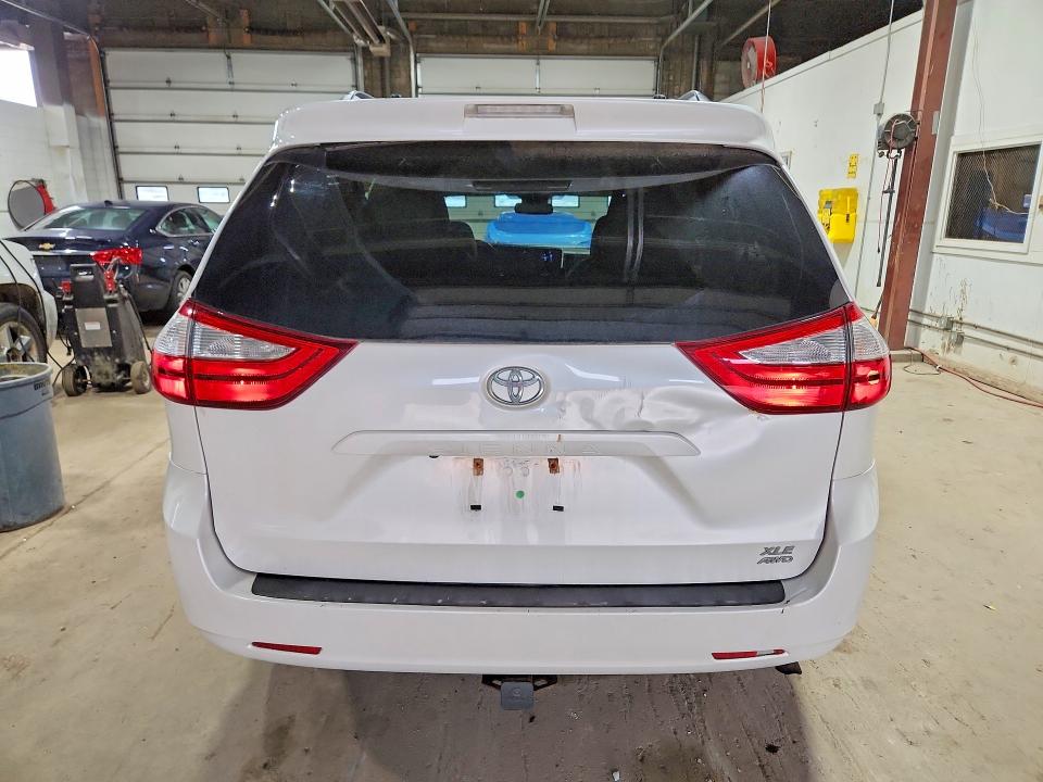 Aukcja sprzedaży 2015 Toyota Sienna, vin: 5TDDK3DC4FS105891, numer aukcji: 54239536