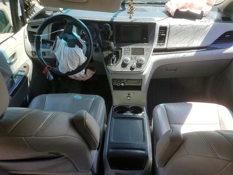 54084426 :رقم المزاد ، 5TDDZ3DC4HS160484 vin ، 2017 Toyota Sienna مزاد بيع