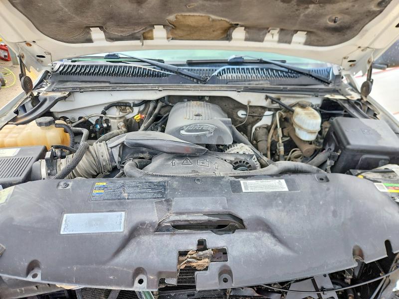 52735826 :رقم المزاد ، 1GTGK23U54F233572 vin ، 2004 Gmc Sierra مزاد بيع