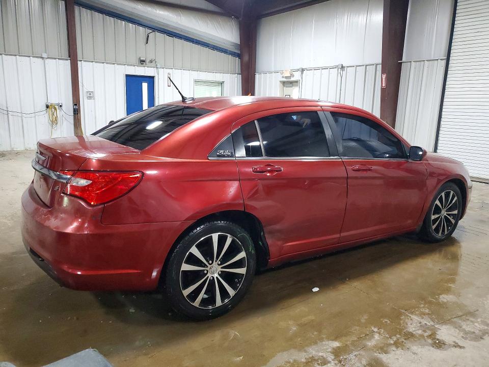 52470296 :رقم المزاد ، 1C3CCBBG0DN717036 vin ، 2013 Chrysler 200 مزاد بيع