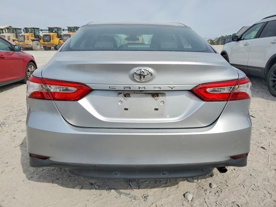 Продажа на аукционе авто 2018 Toyota Camry, vin: 4T1B11HK7JU641458, номер лота: 52468096
