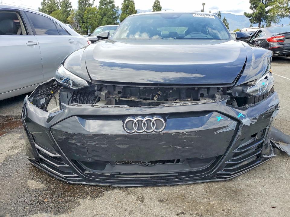2022 Audi E-tron Gt მანქანა იყიდება აუქციონზე, vin: WAUEJBFW5N7010562, აუქციონის ნომერი: 52260186