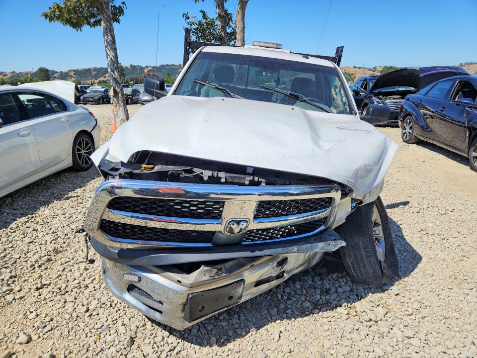 53843056 :رقم المزاد ، 3C6JR6DT8HG548215 vin ، 2017 Ram 1500 مزاد بيع