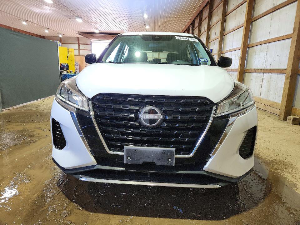 52301356 :رقم المزاد ، 3N1CP5BV5NL506645 vin ، 2022 Nissan Kicks مزاد بيع