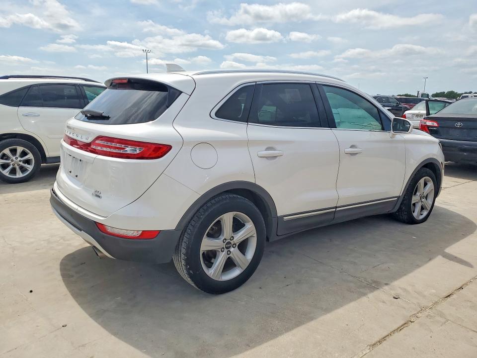 Продаж на аукціоні авто 2015 Lincoln Townhouse Mkc, vin: 5LMCJ1A92FUJ23791, номер лоту: 52205886