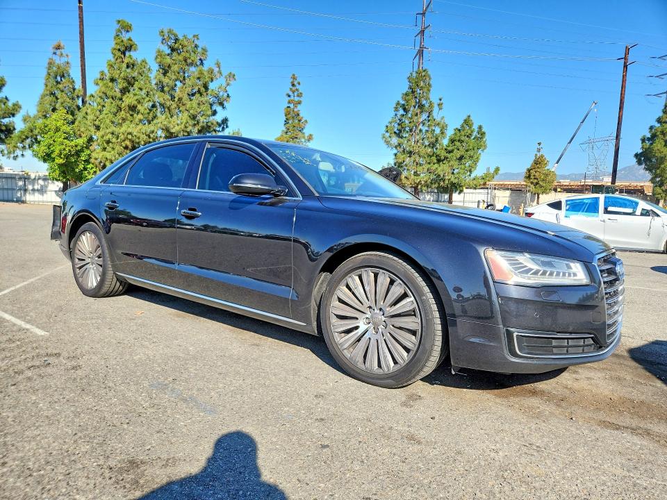 53055836 :رقم المزاد ، WAU3GAFD6FN010582 vin ، 2015 Audi A8 مزاد بيع