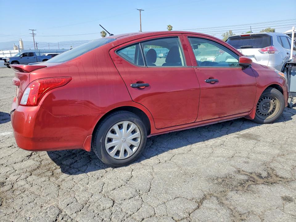 54562776 :رقم المزاد ، 3N1CN7AP4JL815943 vin ، 2018 Nissan Versa مزاد بيع