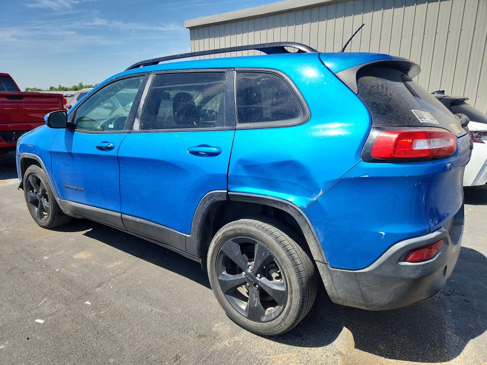 54465286 :رقم المزاد ، 1C4PJLCB1JD563742 vin ، 2018 Jeep Cherokee مزاد بيع