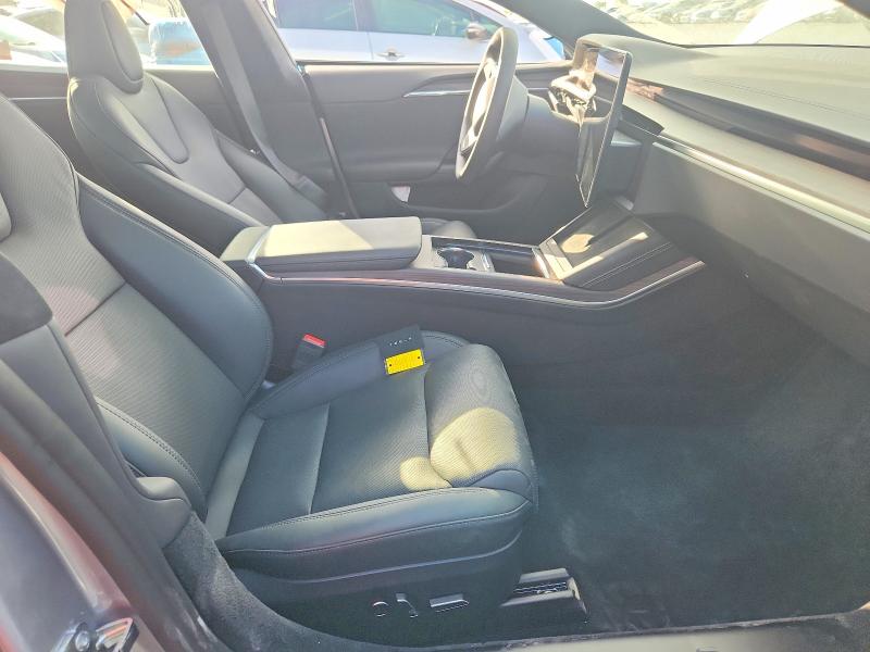 53116946 :رقم المزاد ، 5YJSA1E58SF551202 vin ، 2025 Tesla Model S مزاد بيع