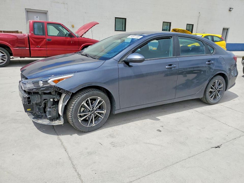 54661386 :رقم المزاد ، 3KPF24AD3PE602843 vin ، 2023 Kia Forte مزاد بيع