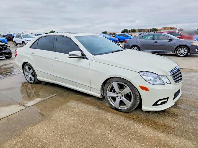 52475816 :رقم المزاد ، WDDHF5GB6BA417678 vin ، 2011 Mercedes-benz E مزاد بيع