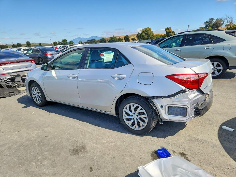 2018 Toyota Corolla მანქანა იყიდება აუქციონზე, vin: 2T1BURHE9JC034057, აუქციონის ნომერი: 55456396
