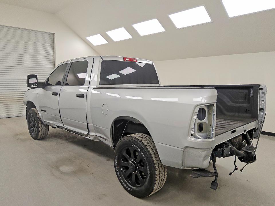 51801166 :رقم المزاد ، 3C6UR5DJ5TG200886 vin ، 2026 Ram 2500 مزاد بيع
