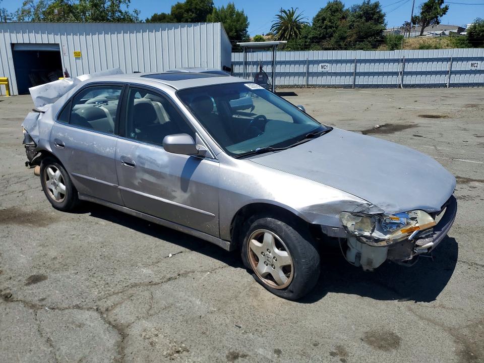 Продажа на аукционе авто 2000 Honda Accord, vin: 1HGCG165XYA008793, номер лота: 53507846