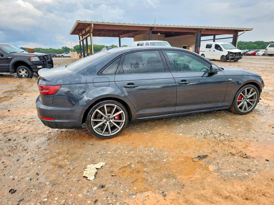 Продажа на аукционе авто 2018 Audi A4, vin: WAUENBF41JA182331, номер лота: 54708696