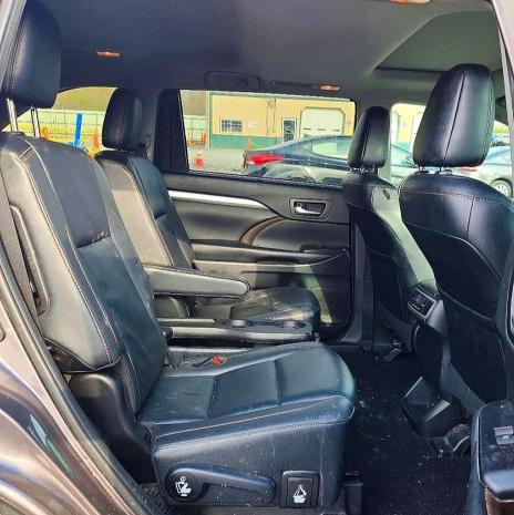 Продаж на аукціоні авто 2019 Toyota Highlander, vin: 5TDJZRFH3KS581277, номер лоту: 48686716