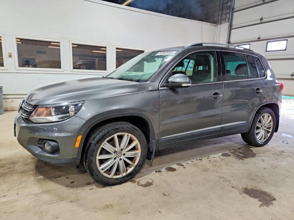 2015 Volkswagen Tiguan მანქანა იყიდება აუქციონზე, vin: WVGBV7AX1FW502497, აუქციონის ნომერი: 54860956