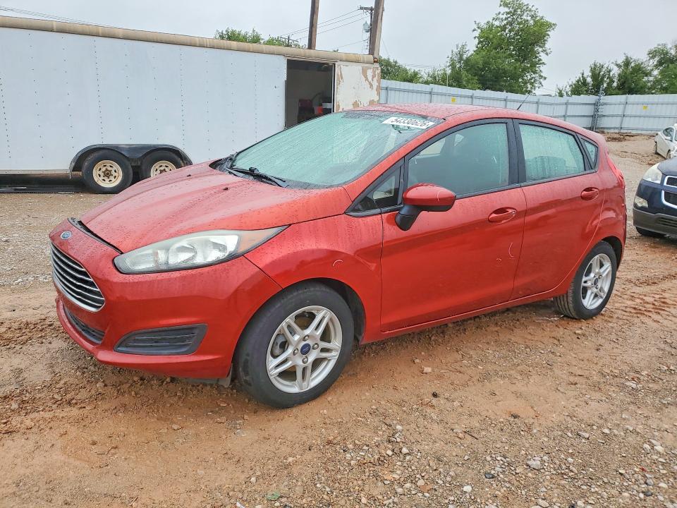 54330626 :رقم المزاد ، 3FADP4EJ4JM102105 vin ، 2018 Ford Fiesta مزاد بيع