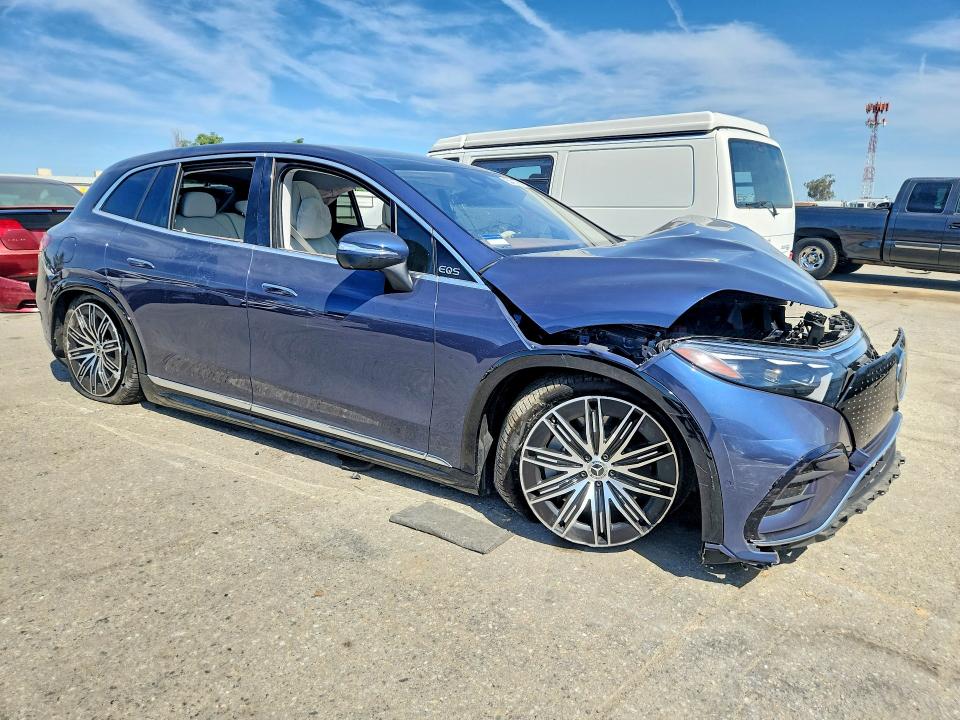 53422186 :رقم المزاد ، 4JGDM2EB3PA024840 vin ، 2023 Mercedes-benz Eqs Suv مزاد بيع