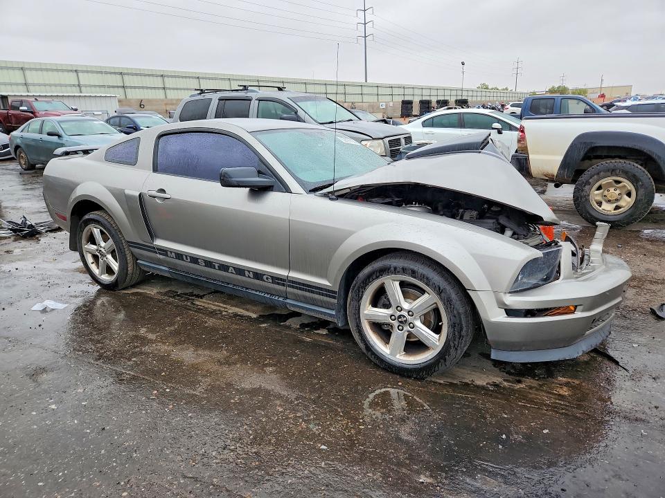 52091106 :رقم المزاد ، 1ZVHT80N985176755 vin ، 2008 Ford Mustang مزاد بيع