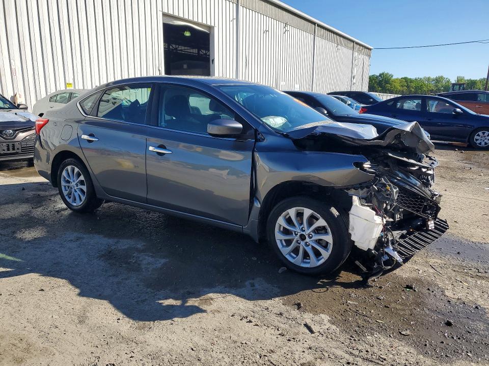 Продажа на аукционе авто 2018 Nissan Sentra, vin: 3N1AB7AP4JY213174, номер лота: 52752626