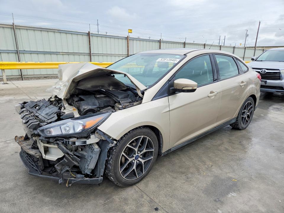 52813946 :رقم المزاد ، 1FADP3H23JL259141 vin ، 2018 Ford Focus مزاد بيع