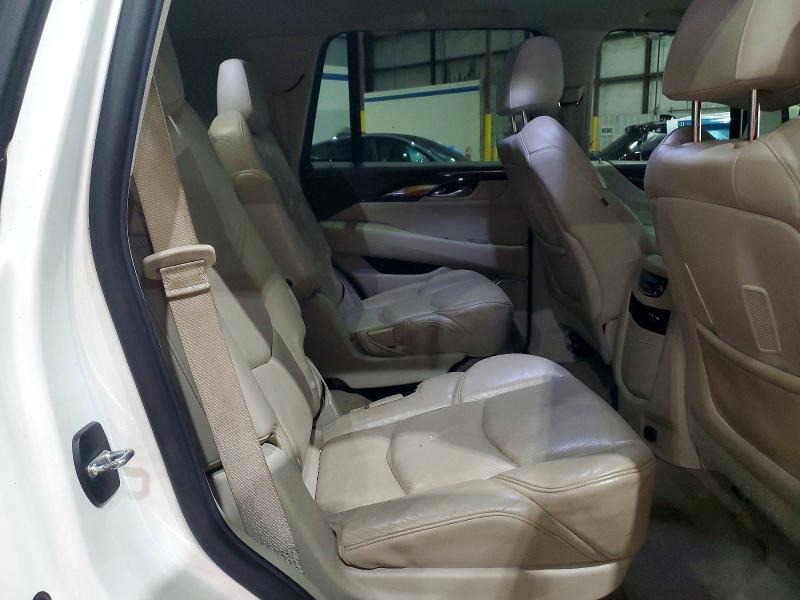Продажа на аукционе авто 2015 Cadillac Escalade, vin: 1GYS4MKJ0FR671970, номер лота: 54640796