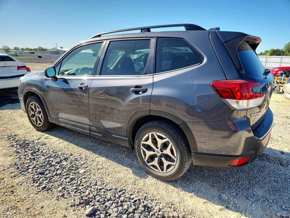 52596296 :رقم المزاد ، JF2SKAFC0MH557302 vin ، 2021 Subaru Forester مزاد بيع
