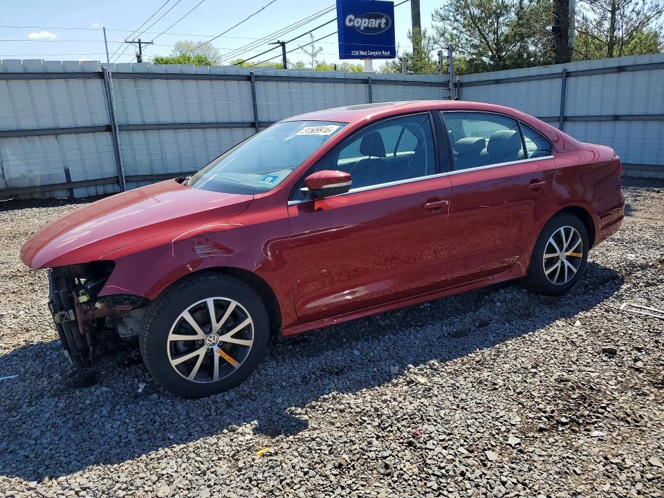 51509916 :رقم المزاد ، 3VWDB7AJ4JM259260 vin ، 2018 Volkswagen Jetta مزاد بيع