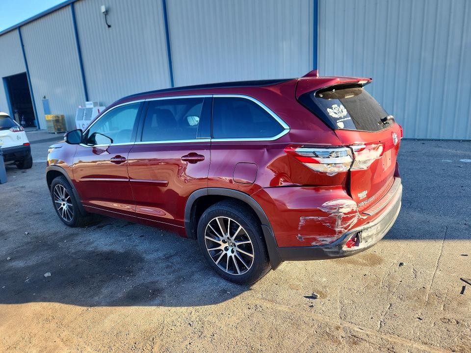 53695766 :رقم المزاد ، 5TDKZRFHXJS539000 vin ، 2018 Toyota Highlander مزاد بيع