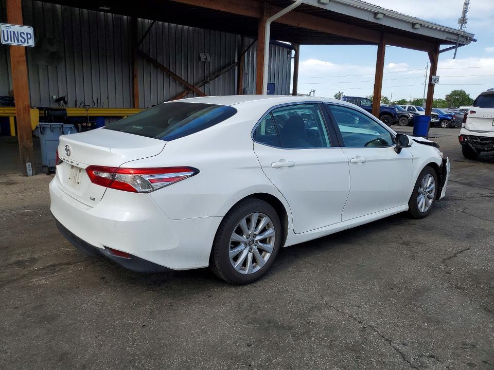 53746996 :رقم المزاد ، 4T1B11HK9KU694129 vin ، 2019 Toyota Camry مزاد بيع