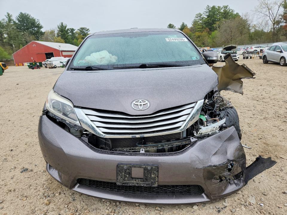 Продажа на аукционе авто 2017 Toyota Sienna, vin: 5TDDZ3DC9HS151621, номер лота: 52499206