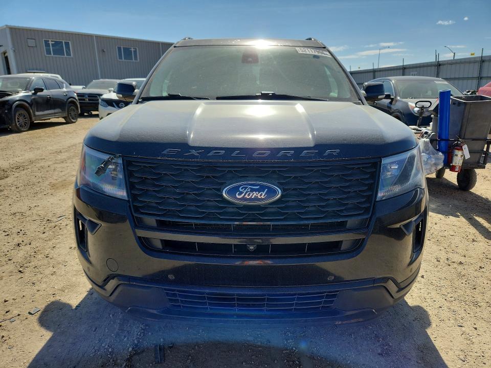 52117906 :رقم المزاد ، 1FM5K8GTXJGA86307 vin ، 2018 Ford Explorer مزاد بيع