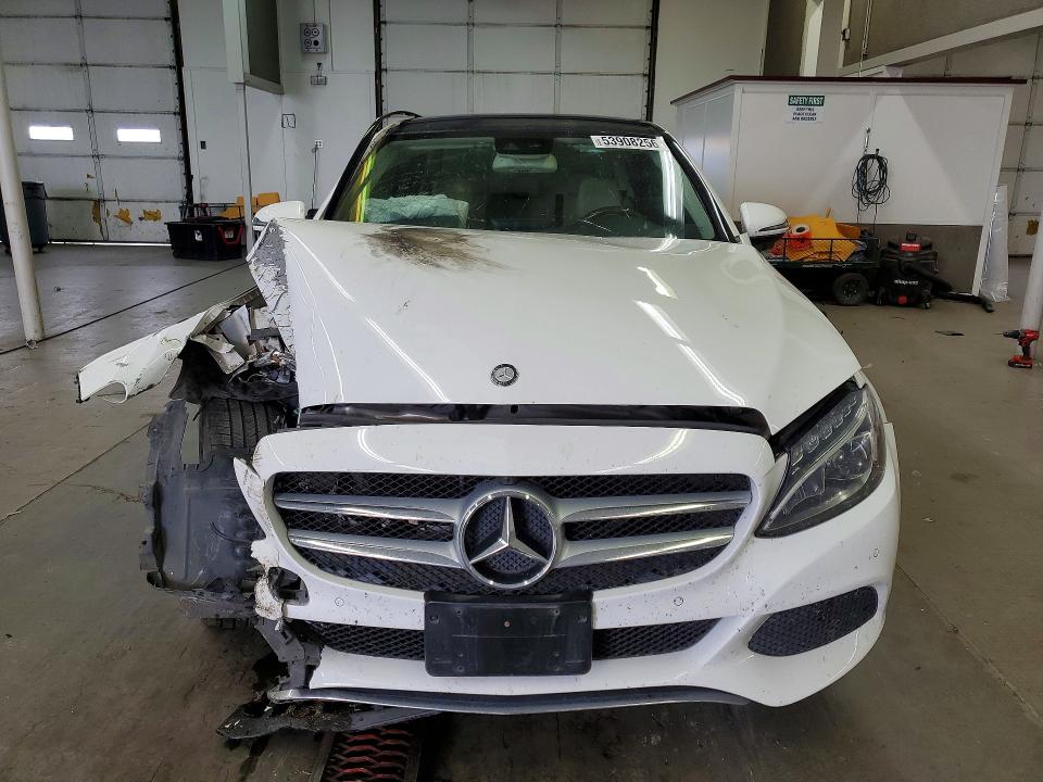 Продажа на аукционе авто 2017 Mercedes-benz C, vin: 55SWF4KB0HU199562, номер лота: 53908256