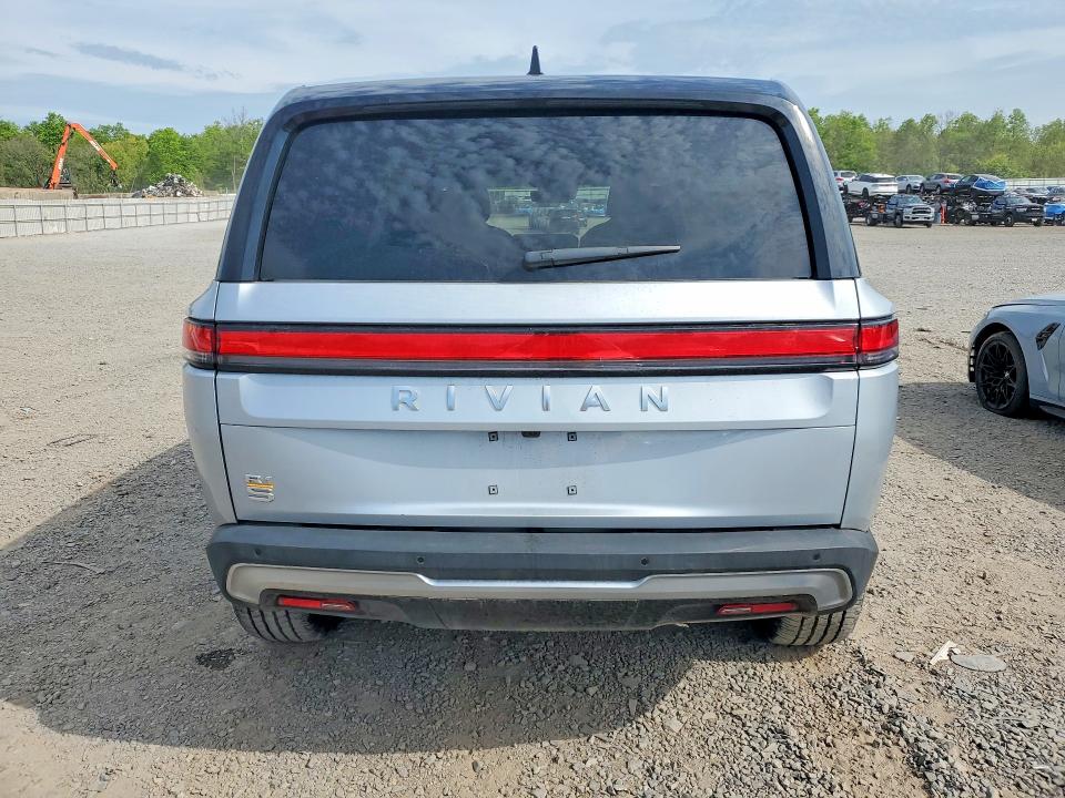 52098546 :رقم المزاد ، 7PDSGABA3RN034071 vin ، 2024 Rivian R1s مزاد بيع