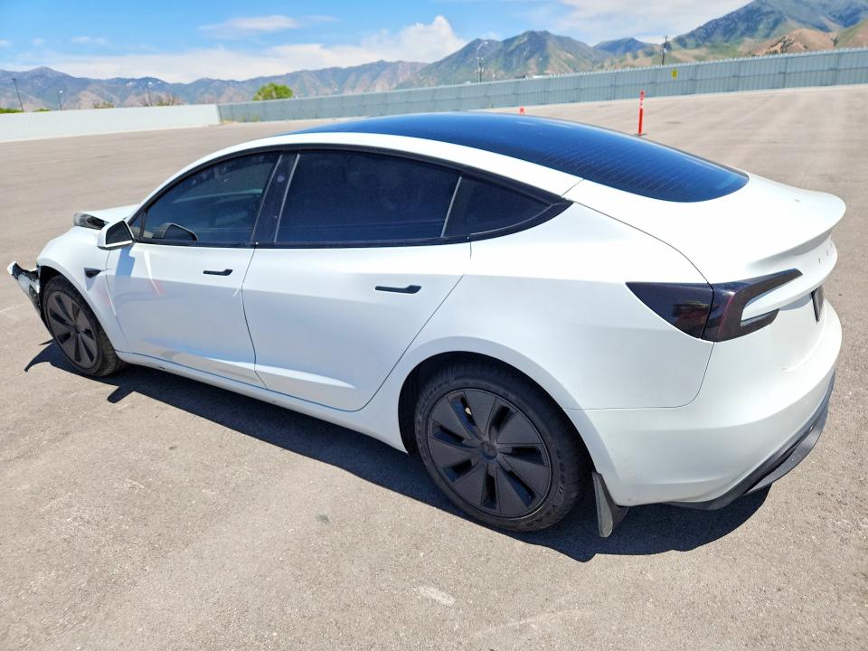 54780826 :رقم المزاد ، 5YJ3E1EB8RF820758 vin ، 2024 Tesla Model 3 مزاد بيع
