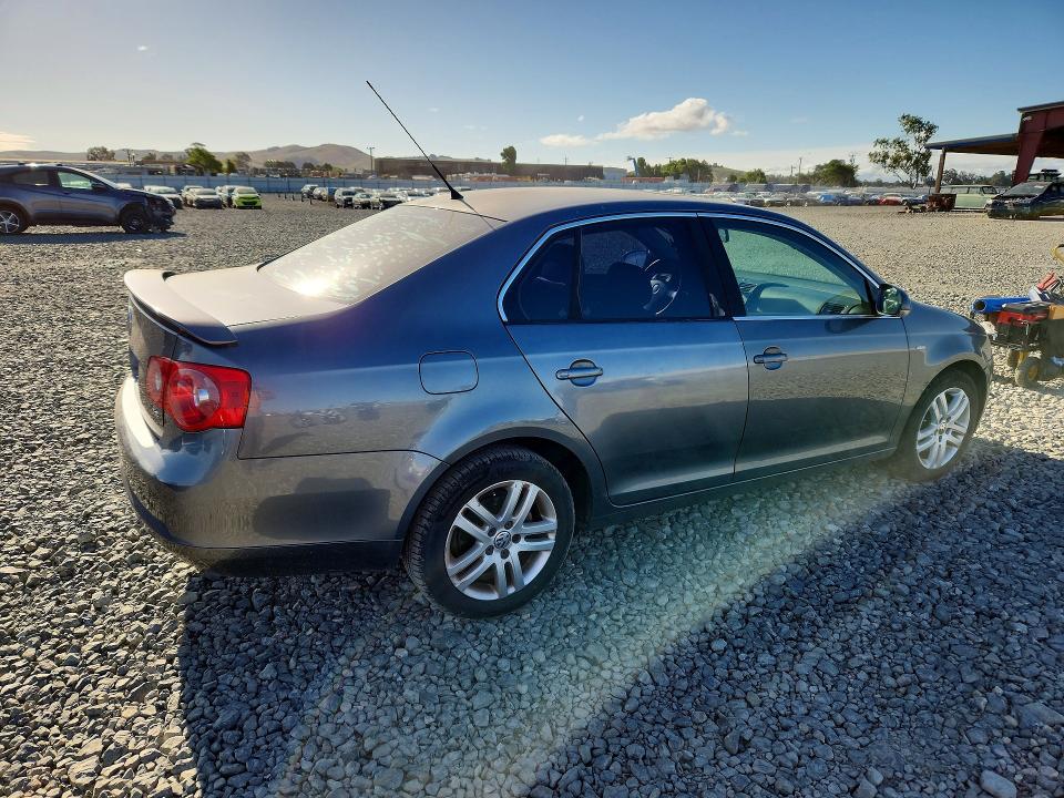 2007 Volkswagen Jetta მანქანა იყიდება აუქციონზე, vin: 3VWEG71K77M065894, აუქციონის ნომერი: 54591896