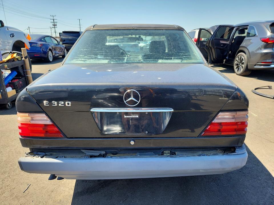 1995 Mercedes-benz E მანქანა იყიდება აუქციონზე, vin: WDBEA32E3SC161357, აუქციონის ნომერი: 51912846